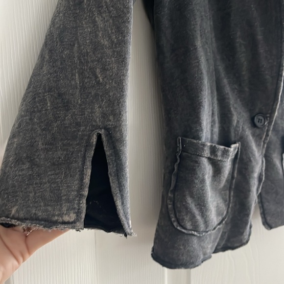 Elizabeth & James Grey Jersey Blazer - Picture 2 of 4